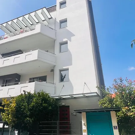 Apartment Blue Spacious Flat Wt Parking Nr Marousi Hospitals, By Promoshomes Athens